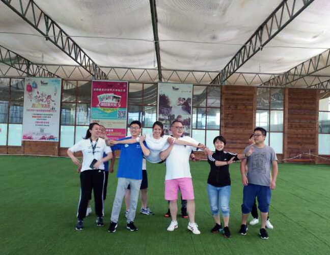 拓展活動(dòng).jpg 拓展活動(dòng).jpg