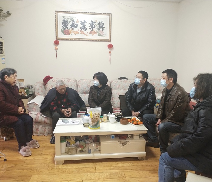 2021年春節走訪慰問老同志1.jpg